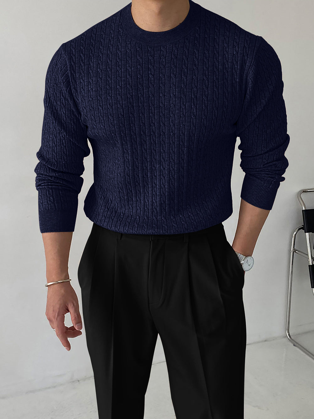 Men's textured crew neck knit sweater in navy blue – lightweight and breathable fall pullover. Modern slim-fit sweater