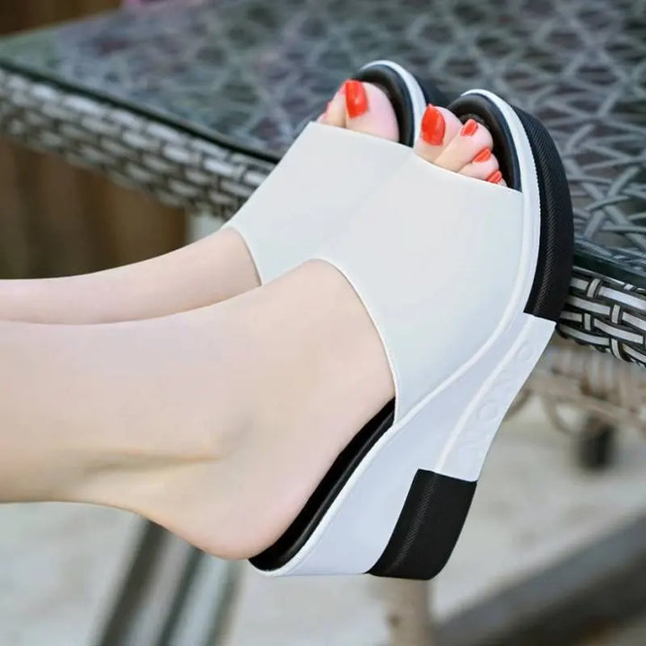 LuxeStride Summer Slippers EvolvMode