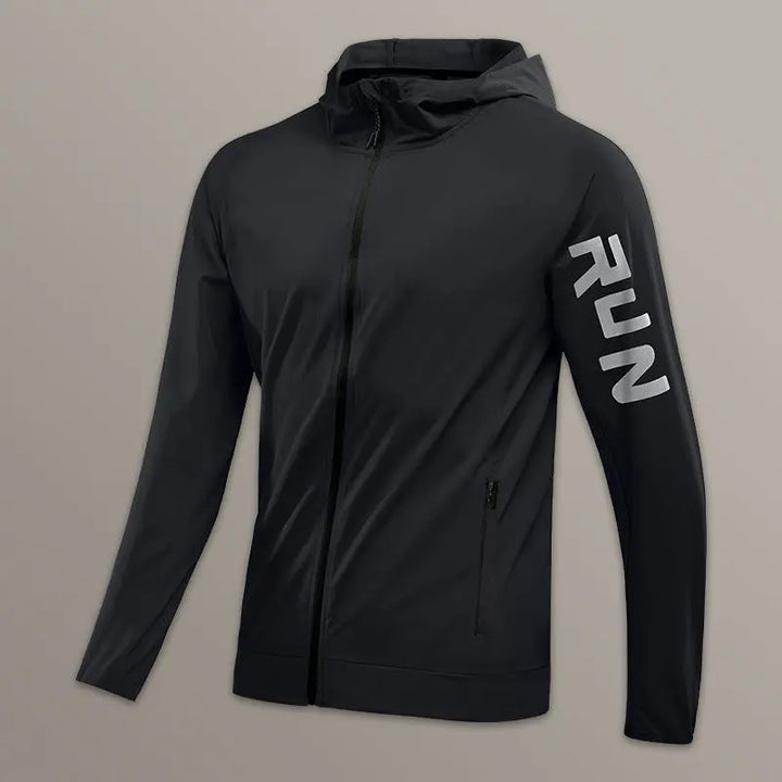 Men’s black zip-up running jacket with hood and 'RUN' sleeve print – breathable activewear outer layer