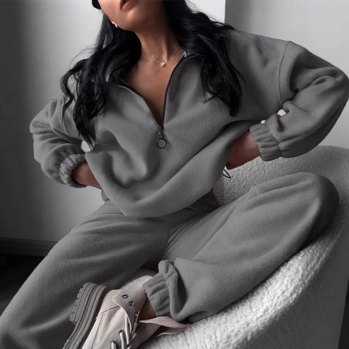 FlexFit Two-Piece Tracksuit EvolvMode
