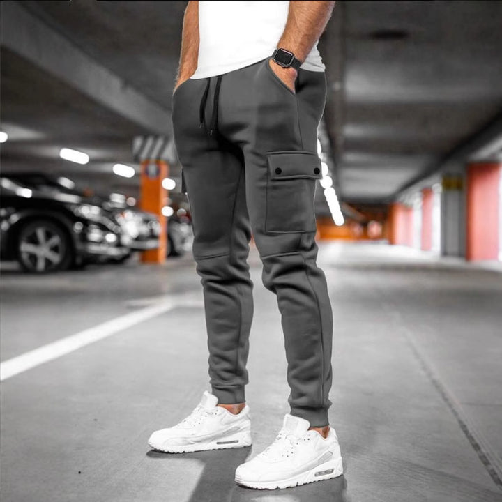 Men’s slim fit grey jogger pants – comfortable tapered fit cargo joggers for casual urban style.