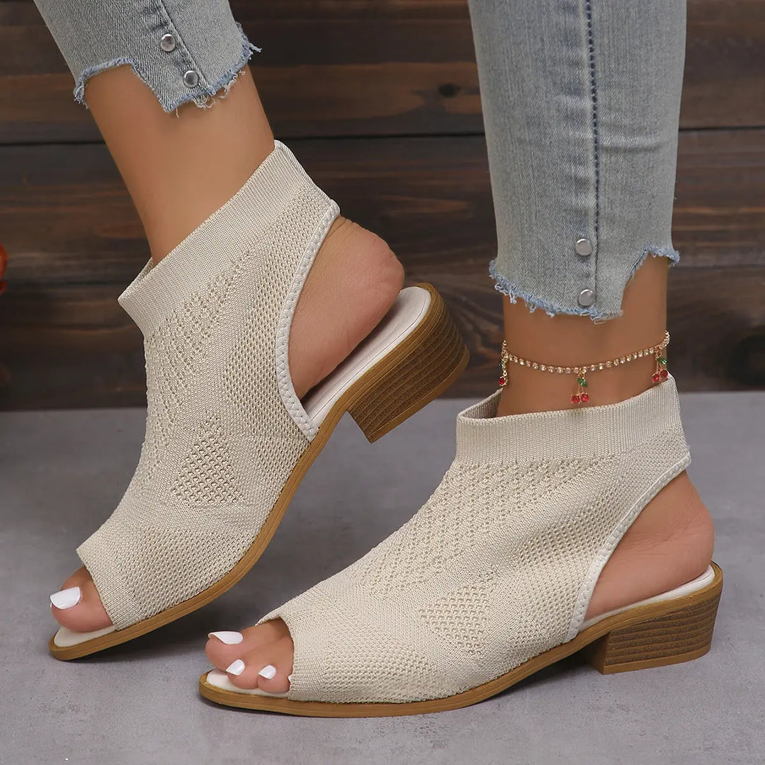 Women's beige knit open toe flat sandals with cushioned soles – breathable summer shoes