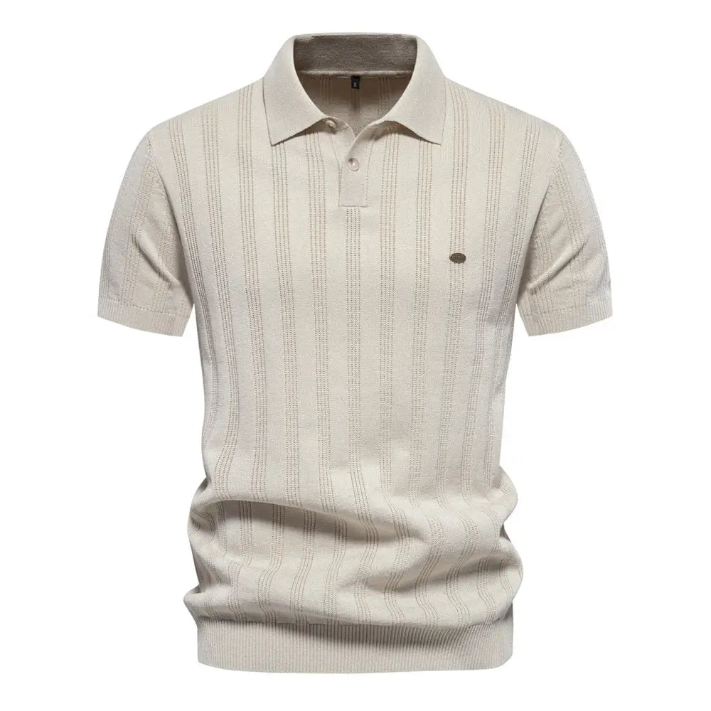 Men’s casual beige knit polo shirt with vertical ribbed detailing – classic summer outfit